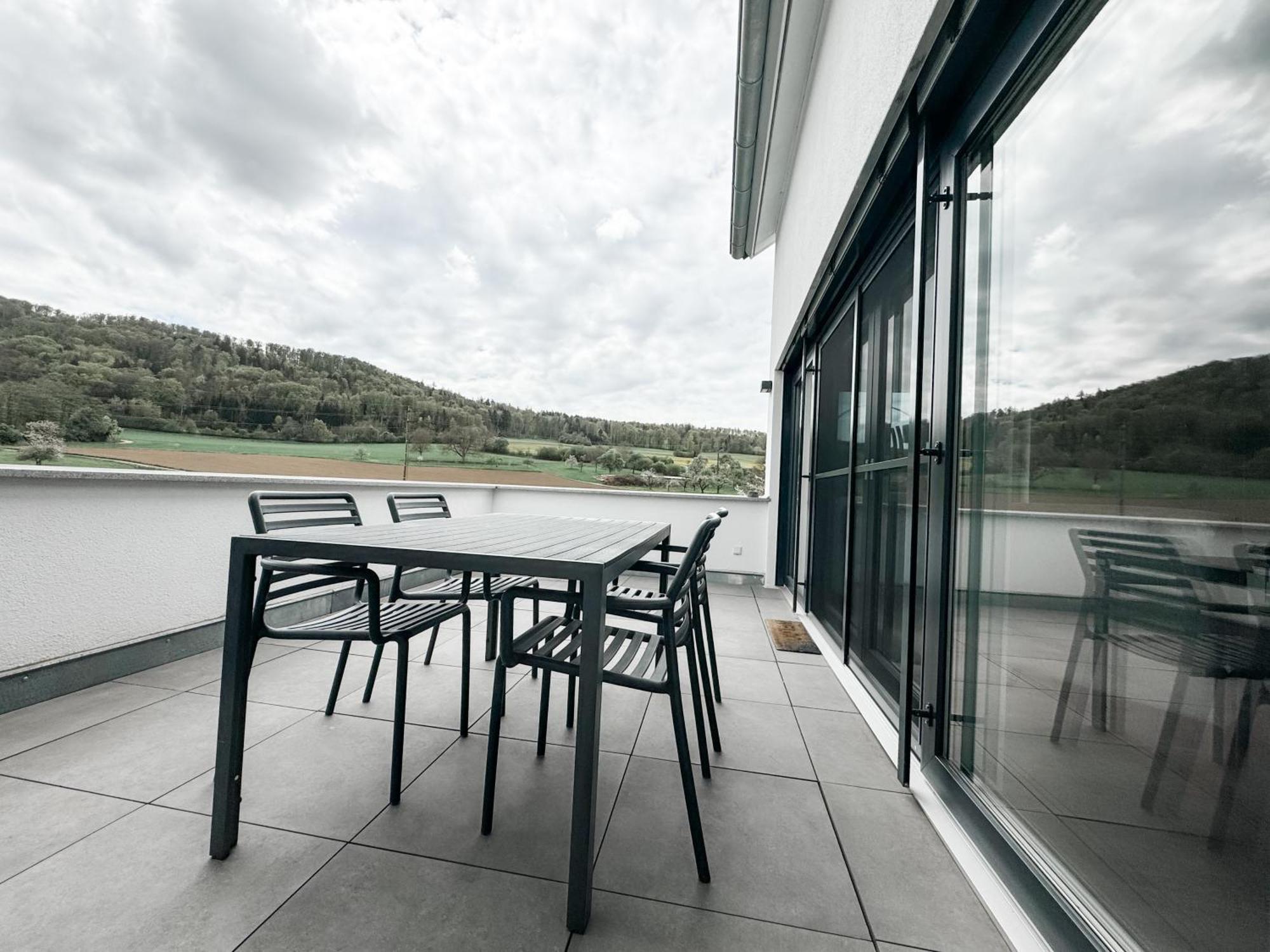 Wunderschoene Helle Wohnung Mit Grosser Dachterrasse Gottmadingen Exterior photo
